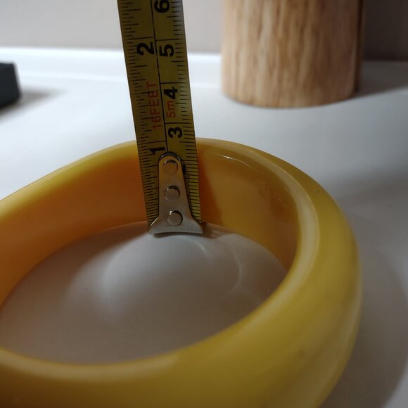 8 Inch Vintage Thick Yellow Bangle - Picture 11 of 12